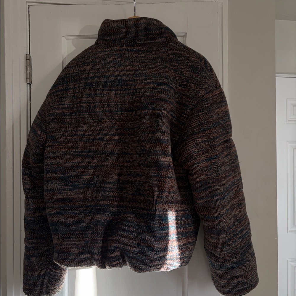 ALO Yoga Women's Brown and Blue Puffer Jacket - Picture 5 of 5